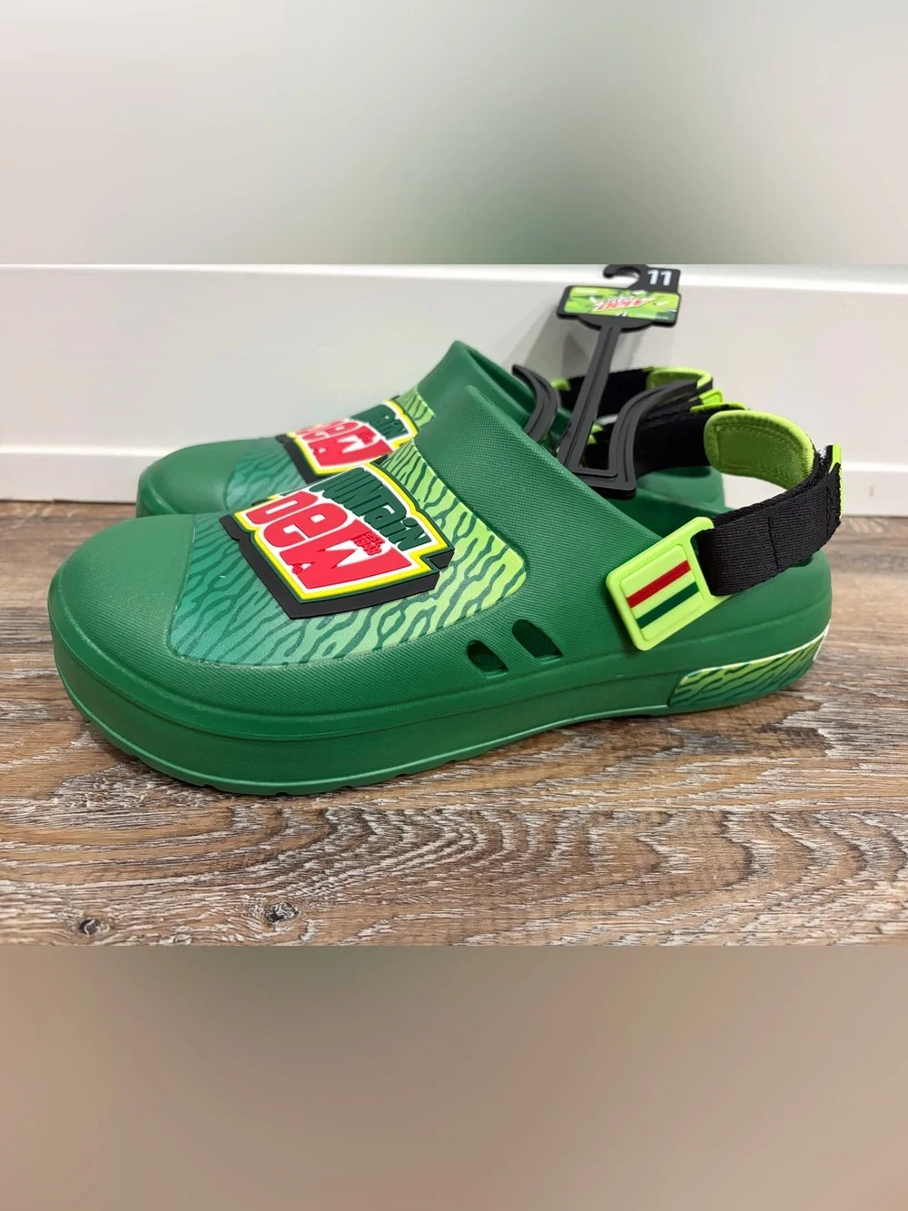Men’s Size 11 Green Mountain Dew Clog Shoes, NWT